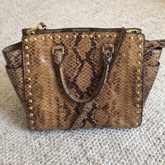 Michael Kors Handbags - Michael Kors Selma Snakeskin Stud Purse